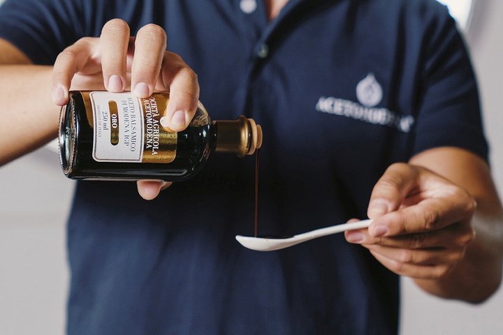 Modena Balsamic Vinegar Tour med Parmigiano og Gelato smagning