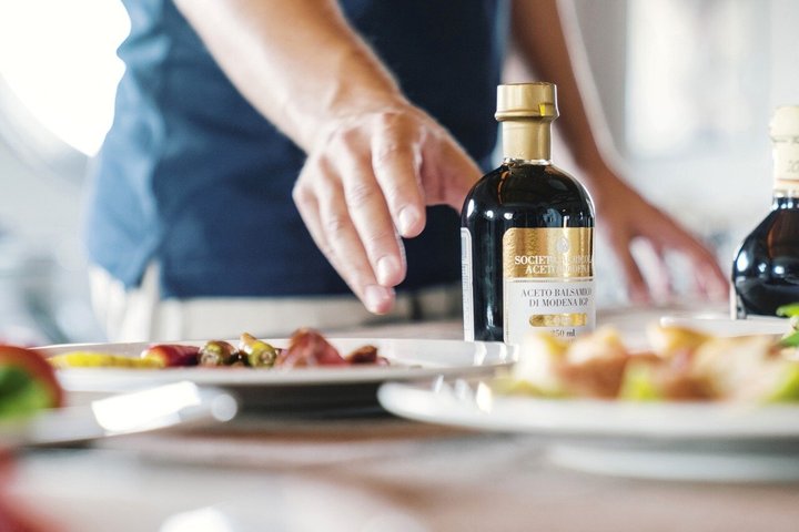 Modena Balsamic Vinegar Tour med Parmigiano og Gelato smagning
