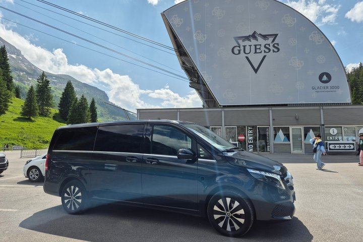 Privat dagstur fra Montreux til Glacier 3000 og Gstaad