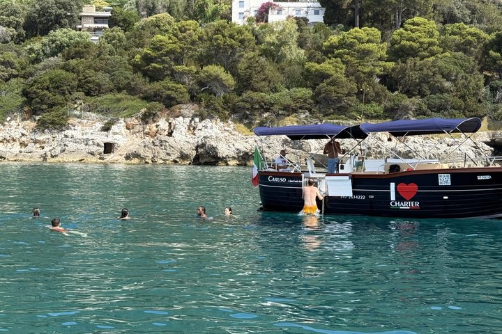 Tickets zu den Pontinischen Inseln an Bord der Gozzo Caruso ab Sperlonga