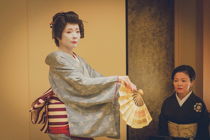 Tokyo : 3 - Geisha Show med Shamisen, Game & Matcha i Asakusa