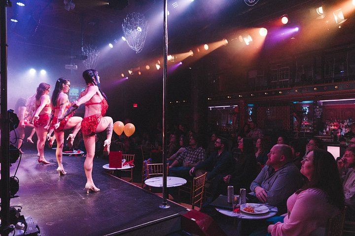 Experiência de burlesque e vida noturna em St. Louis no The Boom Boom Room