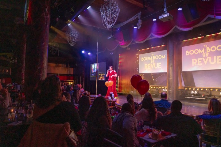 Experiência de burlesque e vida noturna em St. Louis no The Boom Boom Room