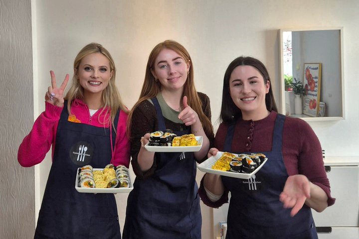 Clase de Cocina Coreana en Gyeongju : Bibimbap, Gimbap & Omelette