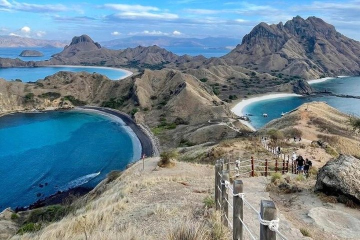 Tour privado en lancha rápida por la mañana temprano al Parque Nacional de Komodo
