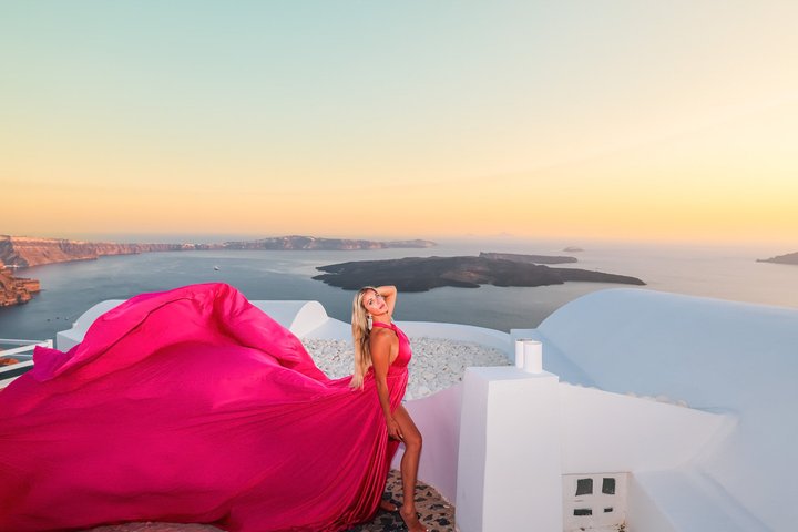 Eksklusiv Santorini Flying Dress Photoshoot med Pickup