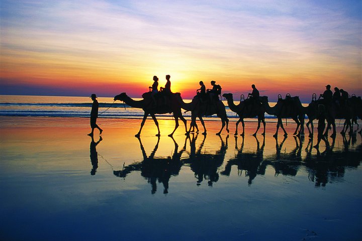 Tour de 1 hora en camello al atardecer por Broome en Cable Beach, Broome