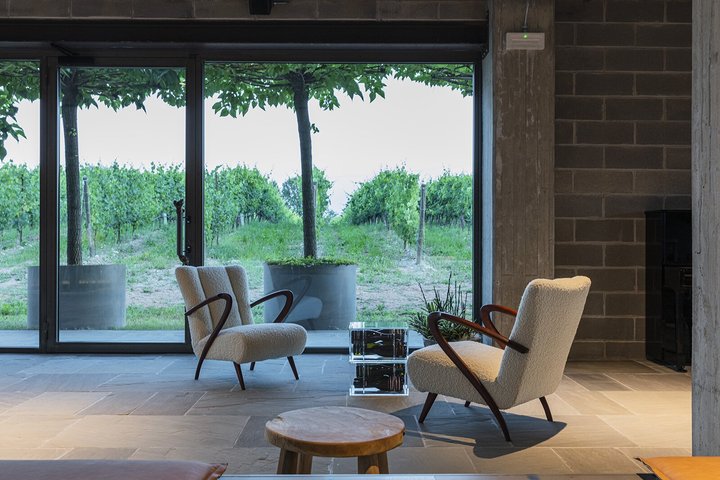 Visita ao vinho e degustação de vinhos de Lugana perto de Sirmione
