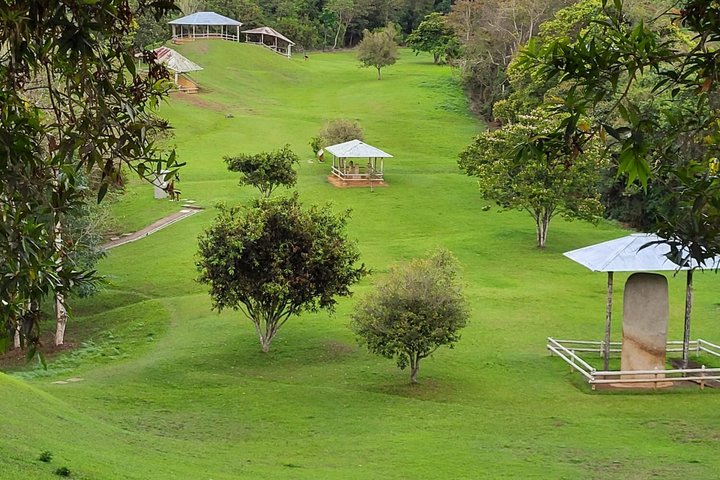Desierto De La Tatacoa y San Agustín 4 Días 3 Noches