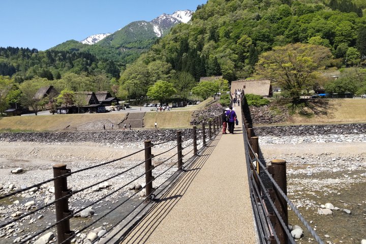 [En-dags bustur med afgang fra Kanazawa Station] Shirakawa-go og Gokayama, to verdensarvslandsbyer bustur