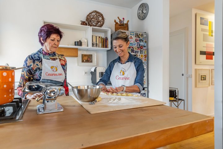 Stresa : Lezione privata di cucina a casa del locale di Cesarine