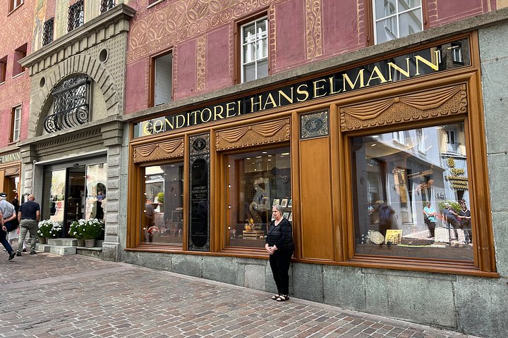 Tour a piedi della cultura privata di St Moritz oltre le piste