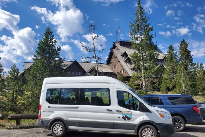 Lower Loop Van Tour från West Yellowstone: Grand Prismatic och Old Faithful