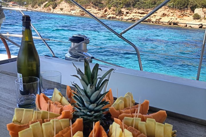 Excursão de barco pelo arquipélago de La Maddalena saindo de Cannigione