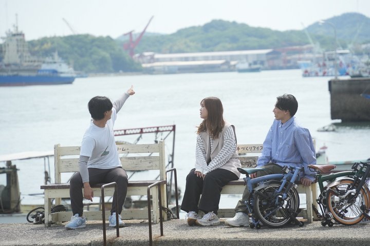 Upptäck dolda Japan Cykla den tidlösa hamnen i Onomichi