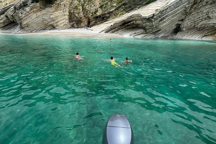 Ksamil Boat Tour privat erfarenhet med simning och snorkling