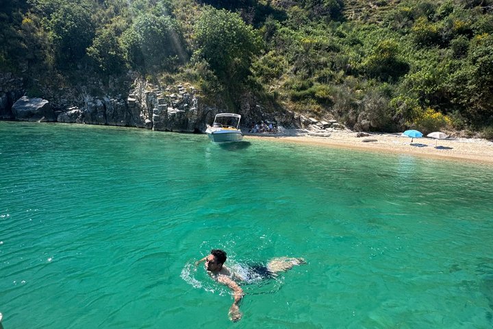 Ksamil Boat Tour privat erfarenhet med simning och snorkling