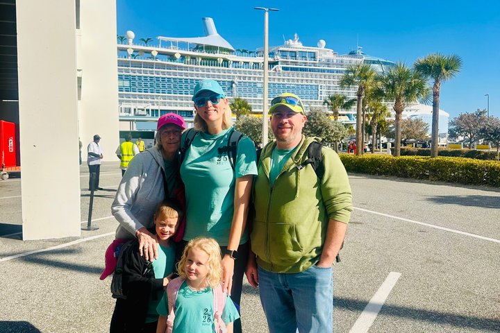 Port Canaveral til Kennedy Space Center Tour deretter til MCO Airport