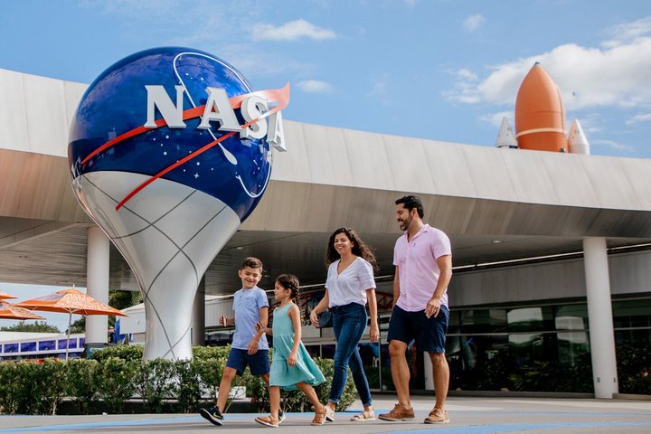 Port Canaveral til Kennedy Space Center Tour deretter til MCO Airport