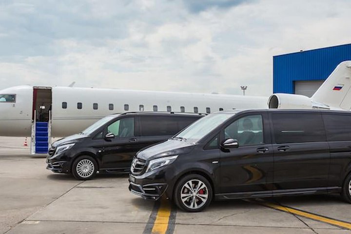 Enveis delt transport fra eller til Chania flyplass til Bali