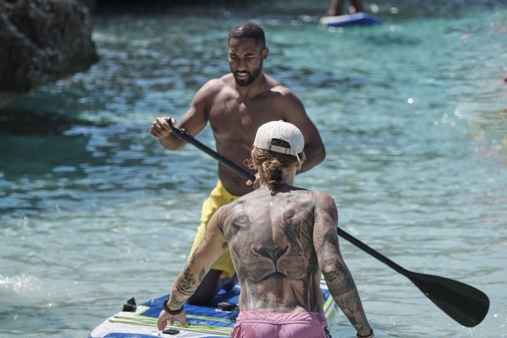 Die schönsten Strände und Buchten: Paddle-Surfen und Schnorcheln, Instruktor und Ausrüstung inklusive.