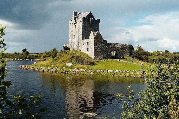 Private Tour zu den Luxusklippen von Moher und Burren ab Galway