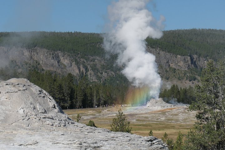 Excursão de caminhada de 6 milhas no gêiser em Yellowstone com almoço