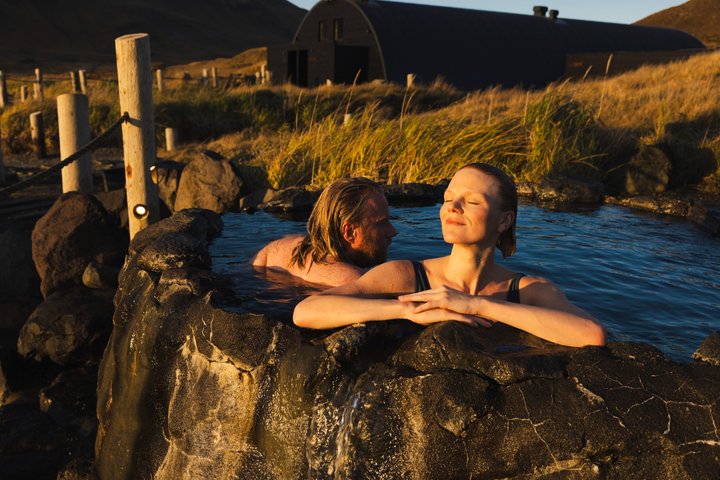 Hoteller i nærheden af Silver Circle Adventure - Glacier Tunnel & Hvammsvik Hot Springs