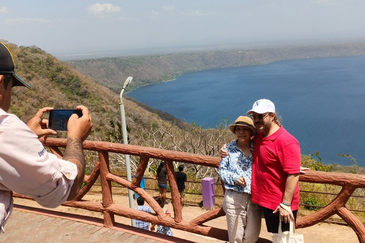 Private Masaya Volcano, Colonial Granada & Sunset Isletas Cruise