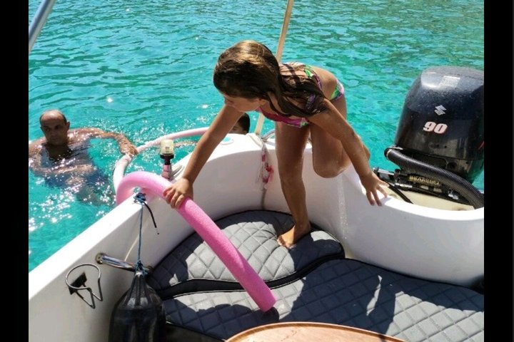 Tour privado con patrón Descubre Symi Spots en un viaje 4 horas