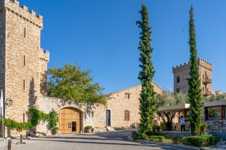 Tour Privado de 4 Horas de Patras História Cultura e Degustação de Vinhos