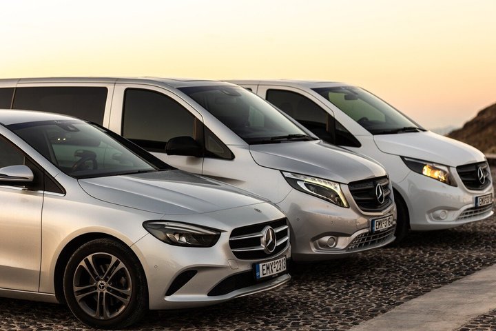 Santorini : Alquiler de Coche Privado y Conductor con Itinerario Flexible
