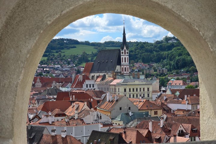 Traslado privado de Passau a Praga, ideal para cruceros por el Danubio