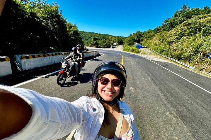 Easy Rider Motor Tour via Hai Van Pass vanuit DaNang/HoiAn/Hue