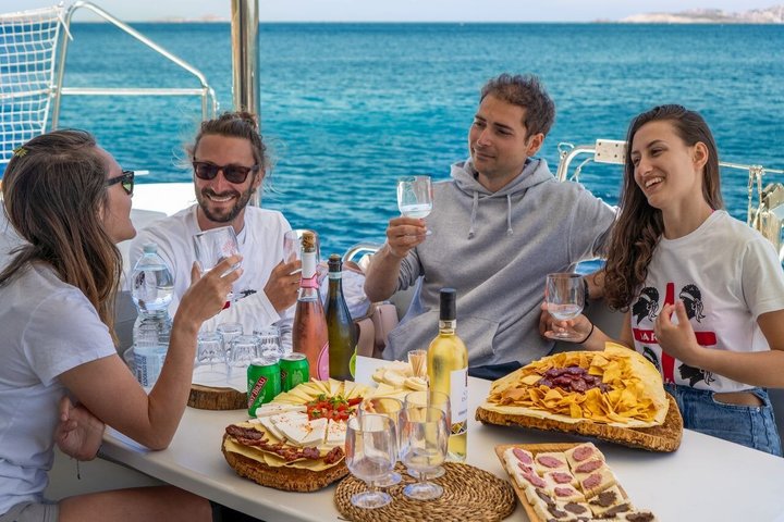 Catamaranexcursie naar de Maddalena-archipel vanuit Porto Cervo - Luxe 4