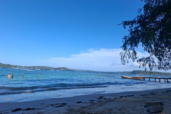 Bocas del Toro Tour en Barco Zapatilla Snorkeling y Island Hopping