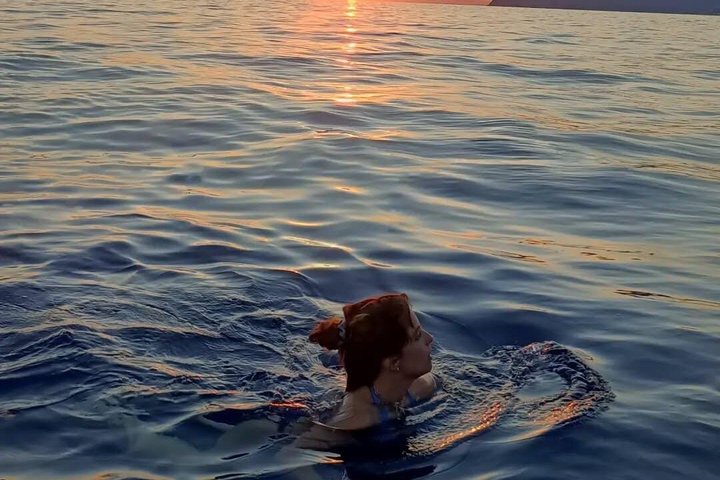 Manarola: day tours and sunset tours with aperitif on board