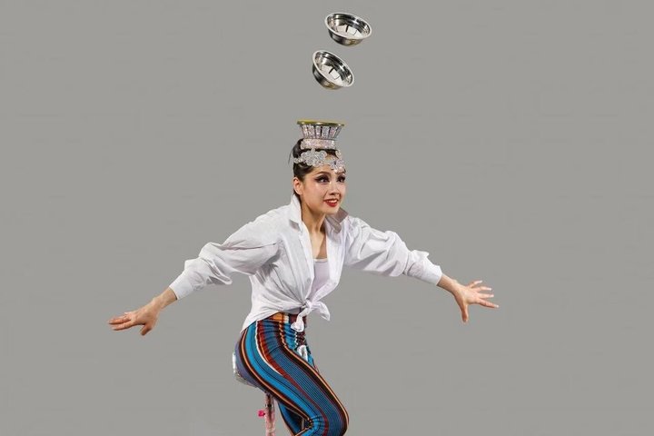 Acrobati straordinari: grande spettacolo del circo di Shanghai a Branson