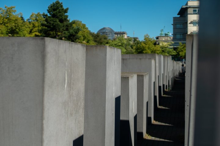 Escursione a terra a Warnemünde: tour privato dei luoghi della seconda guerra mondiale e della guerra fredda a Berlino