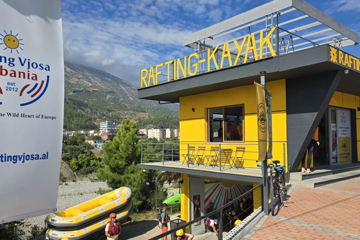 Famiglia Rafting Fiume Vjosa a Permet Albania