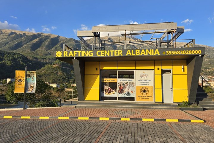 Famiglia Rafting Fiume Vjosa a Permet Albania