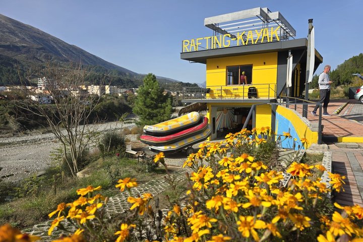 Famiglia Rafting Fiume Vjosa a Permet Albania