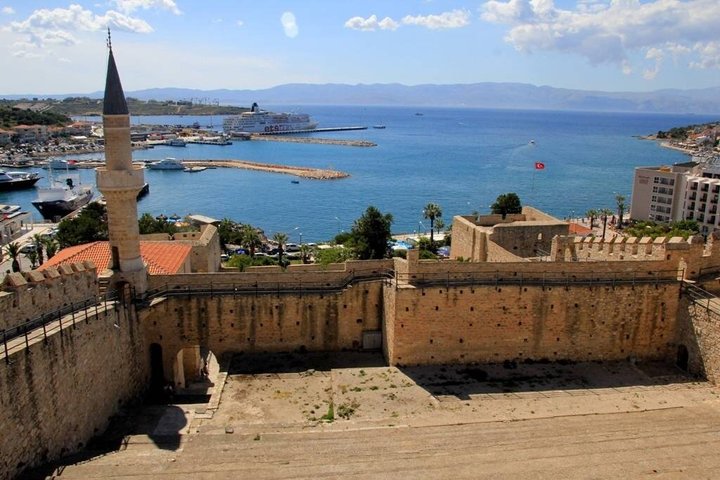Cesme Boat Tour Cruzeiro nas Baías Escondidas com Paradas de Natação