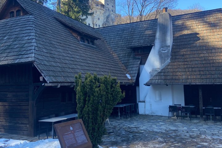 Um dia de viagem Bear Sanctuary, Castelo Dracula, Rasnov Fortress from Brasov