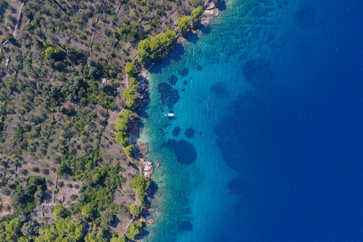 Zadar: Tour en barco en grupo pequeño con bebidas y snorkel