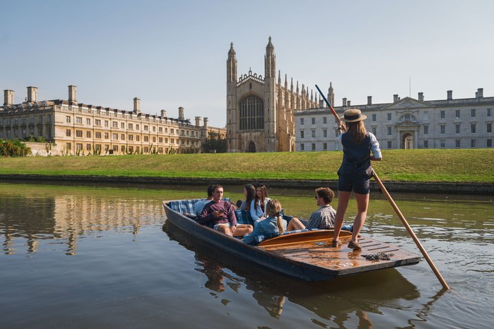 Cambridge Tour by AlumniTM & Punting + valgfritt King's College