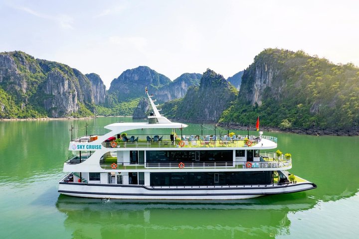 DELUXE Halong Bay Tagestour von Hanoi, täglich betrieben 2026 - 2027