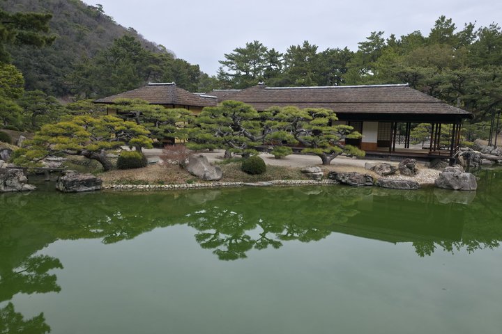 Essence of Takamatsu : Udon, trädgårdar och lokal charm