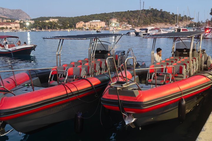 Makarska 3 - Island Speedboat Tour: Blå grottan på Hvar & Blå lagunen