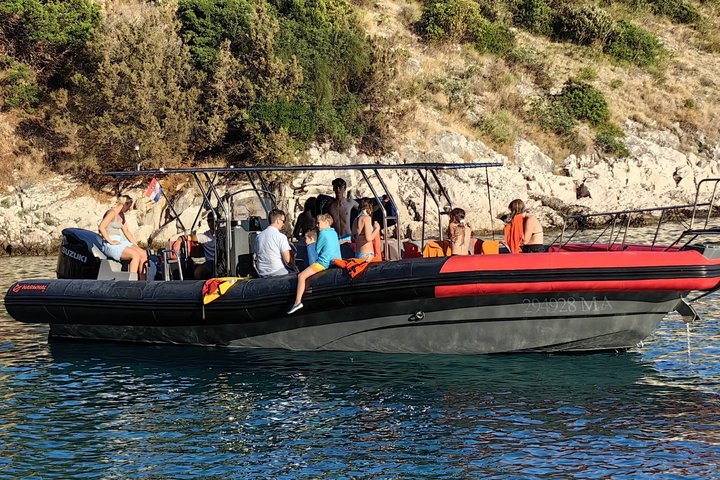 Makarska 3 - Island Speedboat Tour: Golden Horn og "Little Venice"